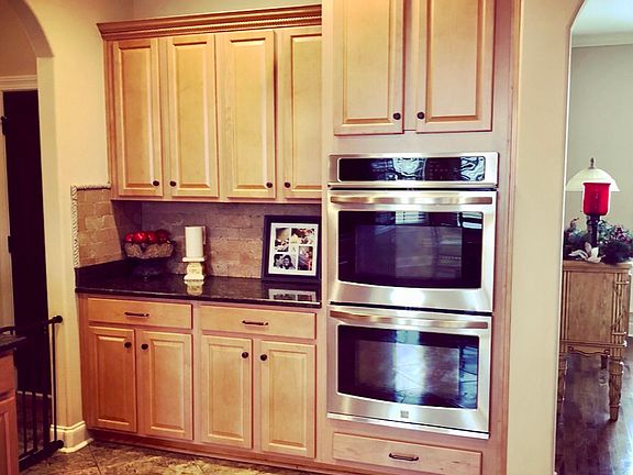 4th image of 675 Fairoaks Dr