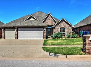 2101 Wheatfield Ave, Yukon, OK 73099