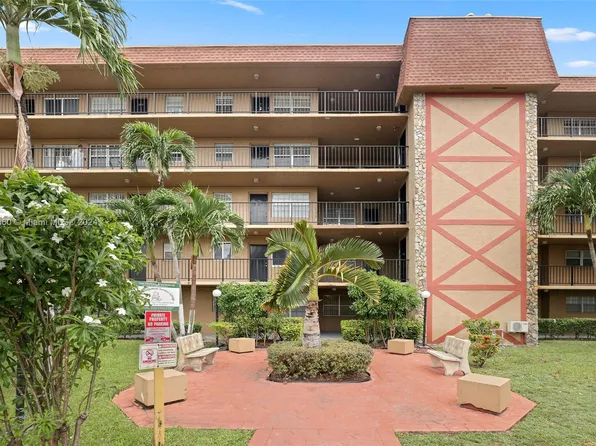 6575 W 4th Ave APT 403, Hialeah, FL 33012