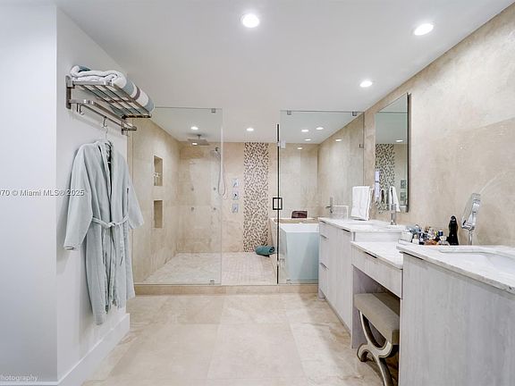 5th image of 600 Biltmore Way APT 703
