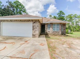 6404 Bay Oaks Dr, Milton, FL 32583