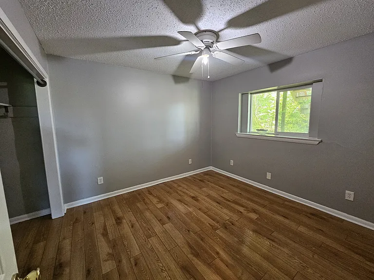 1801 Sunset Ter #C — Photo 7