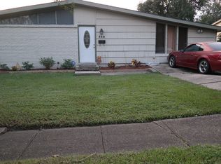 528 Dover Ln, Gretna, LA 70056