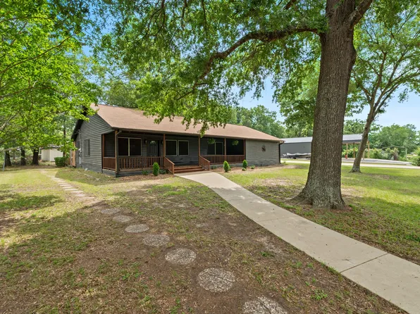 129 King Arthur Rd, Mabank, TX 75156