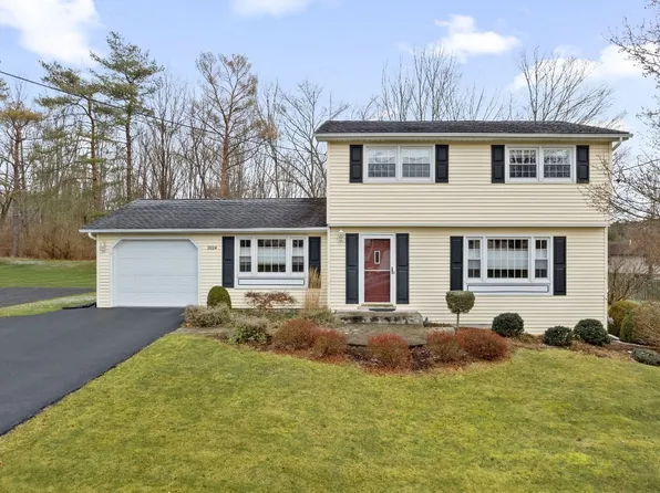 1024 Edgebrook Dr, Endwell, NY 13760