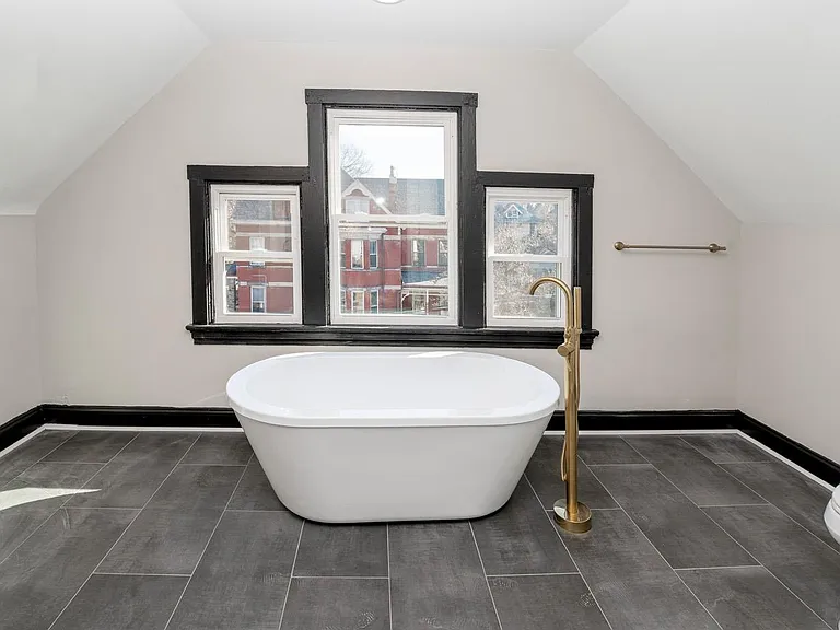 3059 Cleinview Ave — Photo 7
