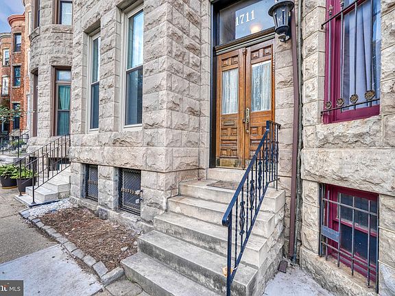 4th image of 1711 Saint Paul St