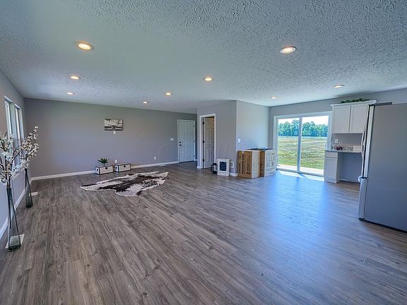 3rd image of 4206 State Highway 229