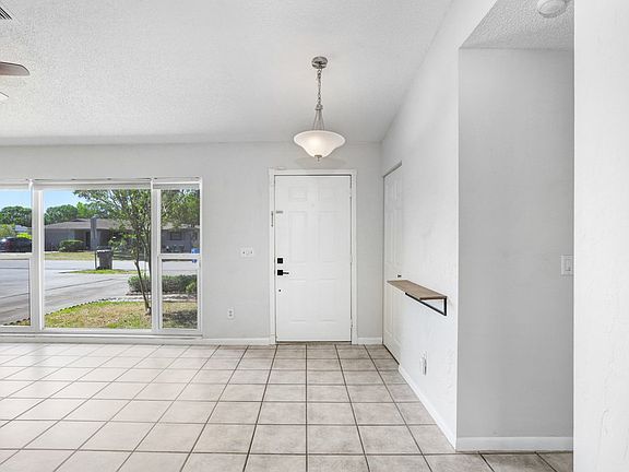 4th image of 5203 Landsman Ave