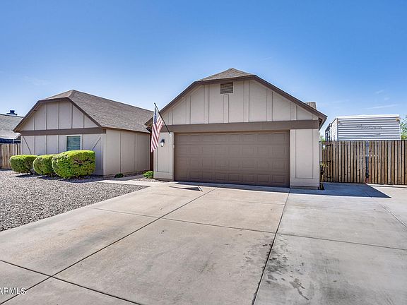 2nd image of 8327 W CORRINE Drive