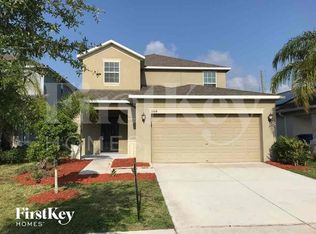 1904 Hawks View Dr, Ruskin, FL 33570
