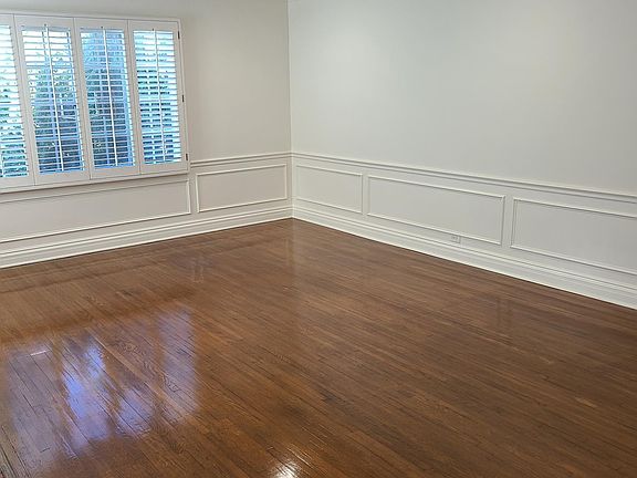 4th image of 214 1/2 Spalding Dr
