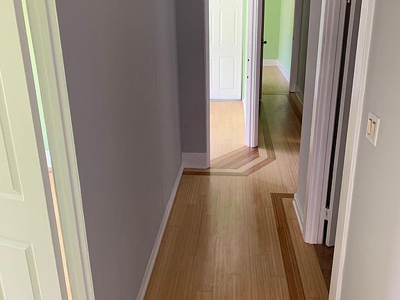 5th image of 428 N Kenmore Ave