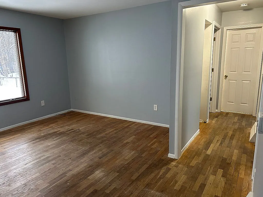 4221 Cabot St photo 1