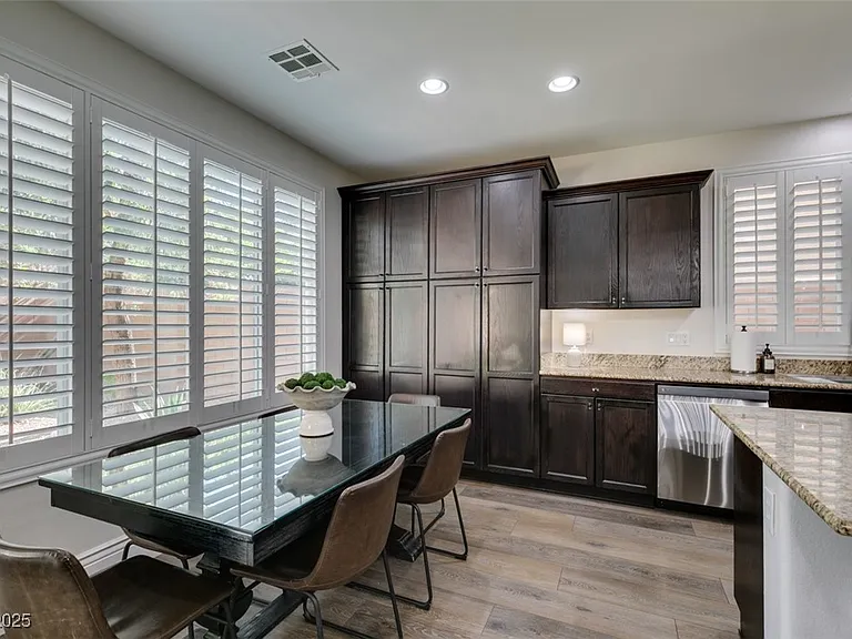10244 Radcliffe Peak Ave — Photo 21