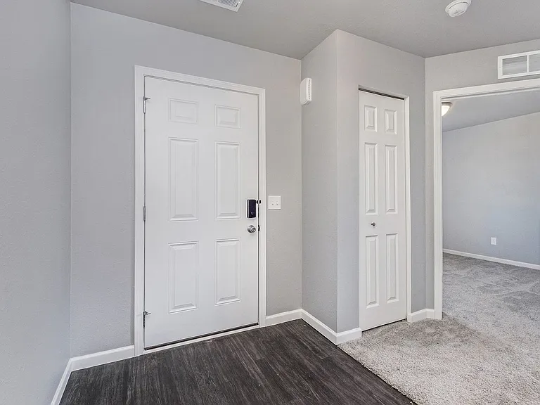 1847 Bluff Ridge Ct — Photo 17