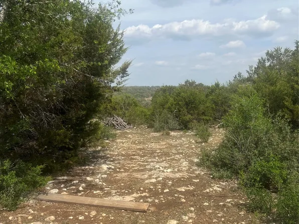 701 Grande St #B, Driftwood, TX 78619