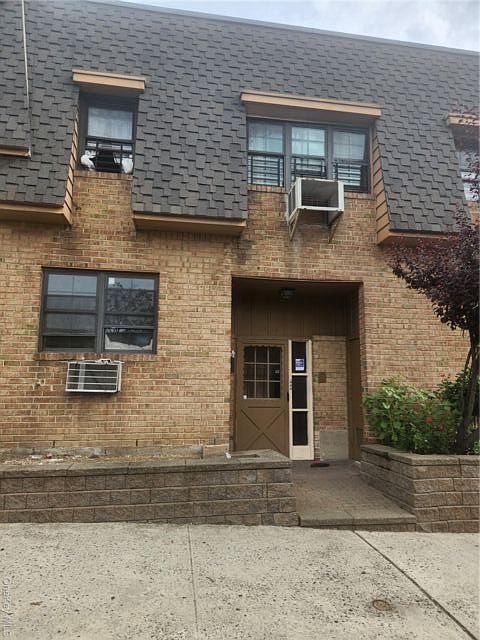 1st image of 8412 98th St #1