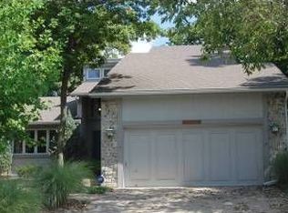 5307 NW Bluff Way, Parkville, MO 64152