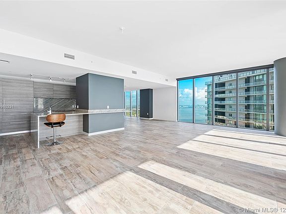4th image of 650 NE 32nd Ave #Penthouse 5104