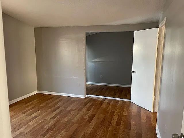 611 Benham Ave — Photo 3