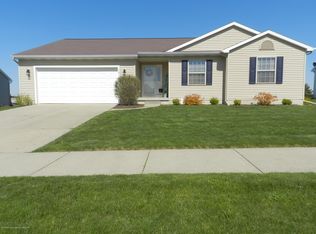 1012 Bills Ln, Saint Johns, MI