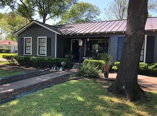 1035 Creekside Dr, Dallas, TX 75217