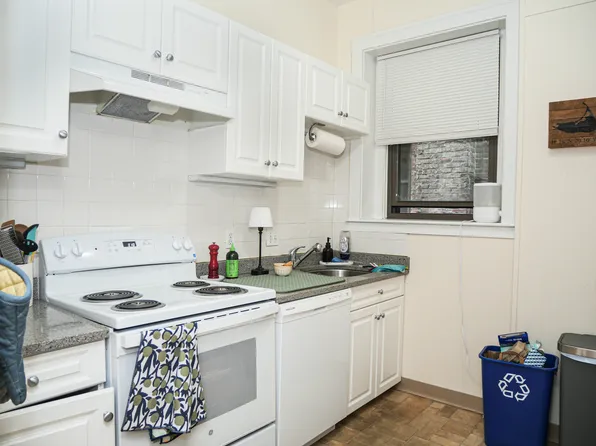 1386 Beacon St APT 2, Brookline, MA 02446