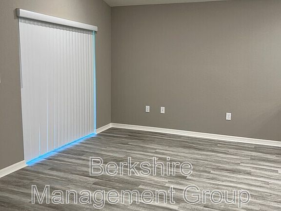 3rd image of 1136 Brook Meadow Dr
