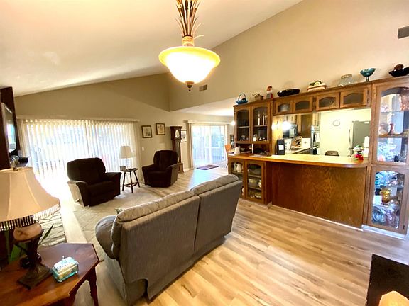 5th image of 602 Plaza De Las Sierras