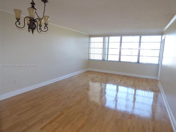 5th image of 1551 NE Miami Gardens Dr APT 233
