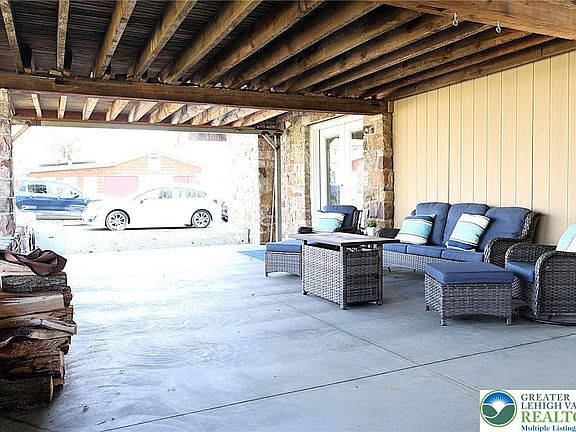 3rd image of 8297 Mertztown Rd