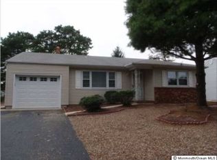 156 Castleton Dr, Toms River, NJ 08757