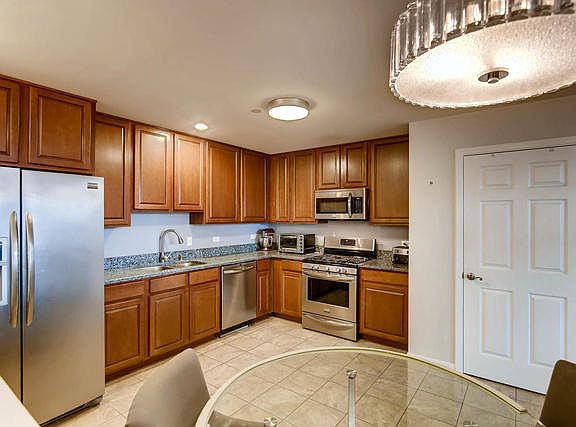 3rd image of 845 E 22nd St APT 401