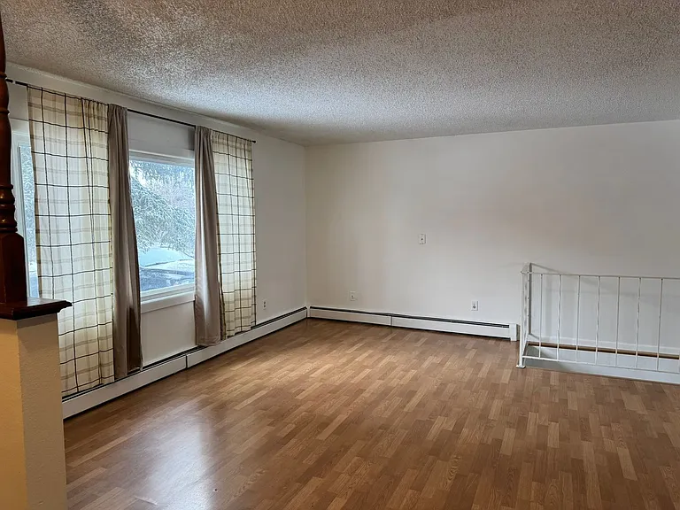 4400 Everton Dr — Photo 3