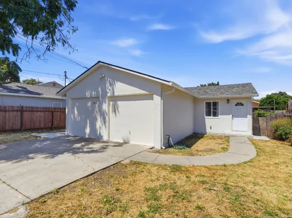 2369 Oakwood Dr, East Palo Alto, CA 94303