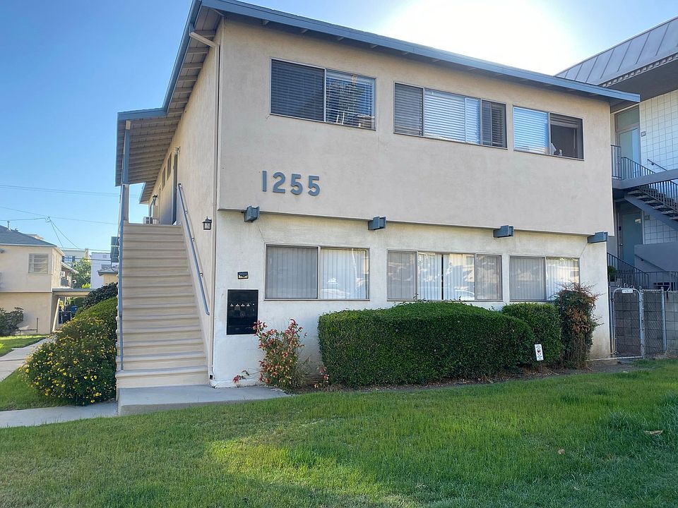 1st image of 5-1255 Armacost Ave #5
