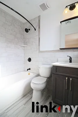 Rented by Link NY Realty | media 30