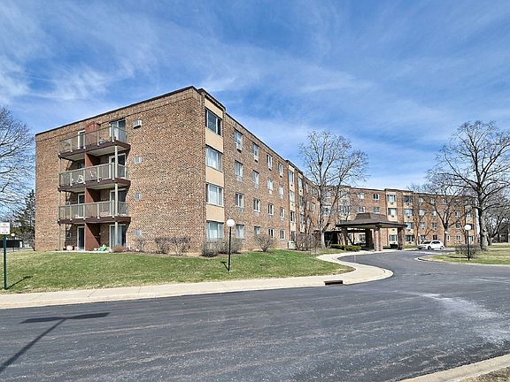 4th image of 1880 Bonnie Ln APT 112