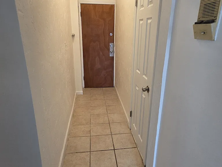 14 Battery St #4R — Photo 16