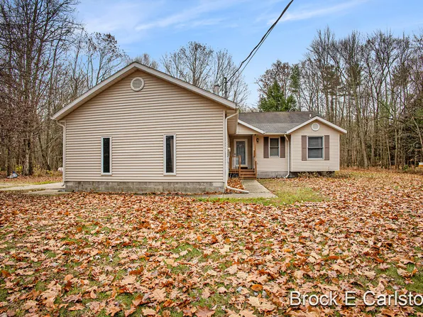 1977 E Michillinda Rd, Twin Lake, MI 49457