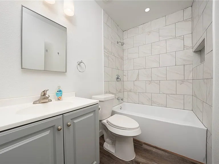 2522 Cleo St — Photo 11