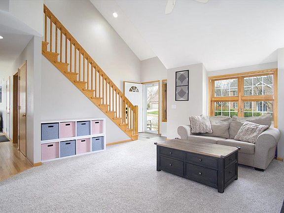 3rd image of 7301 Southern Oak Place