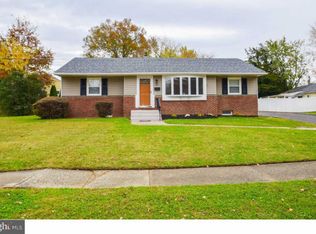 402 Glendale Dr, Somerdale, NJ 08083