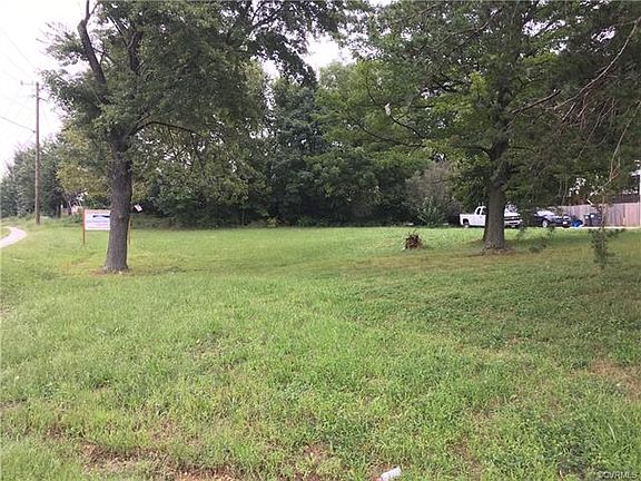 5th image of 100 Shenandoah Ln