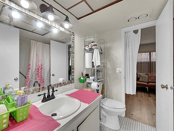 5th image of 10442 Sunrise Lakes Boulevard #202