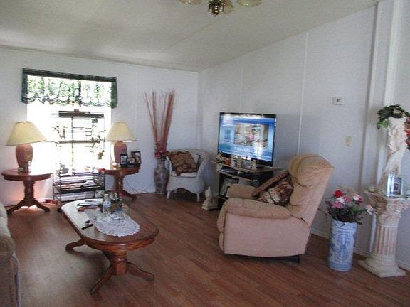 3rd image of 3071 SW 52nd Ave