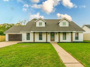 3304 Tipps Dr, Nederland, TX 77627