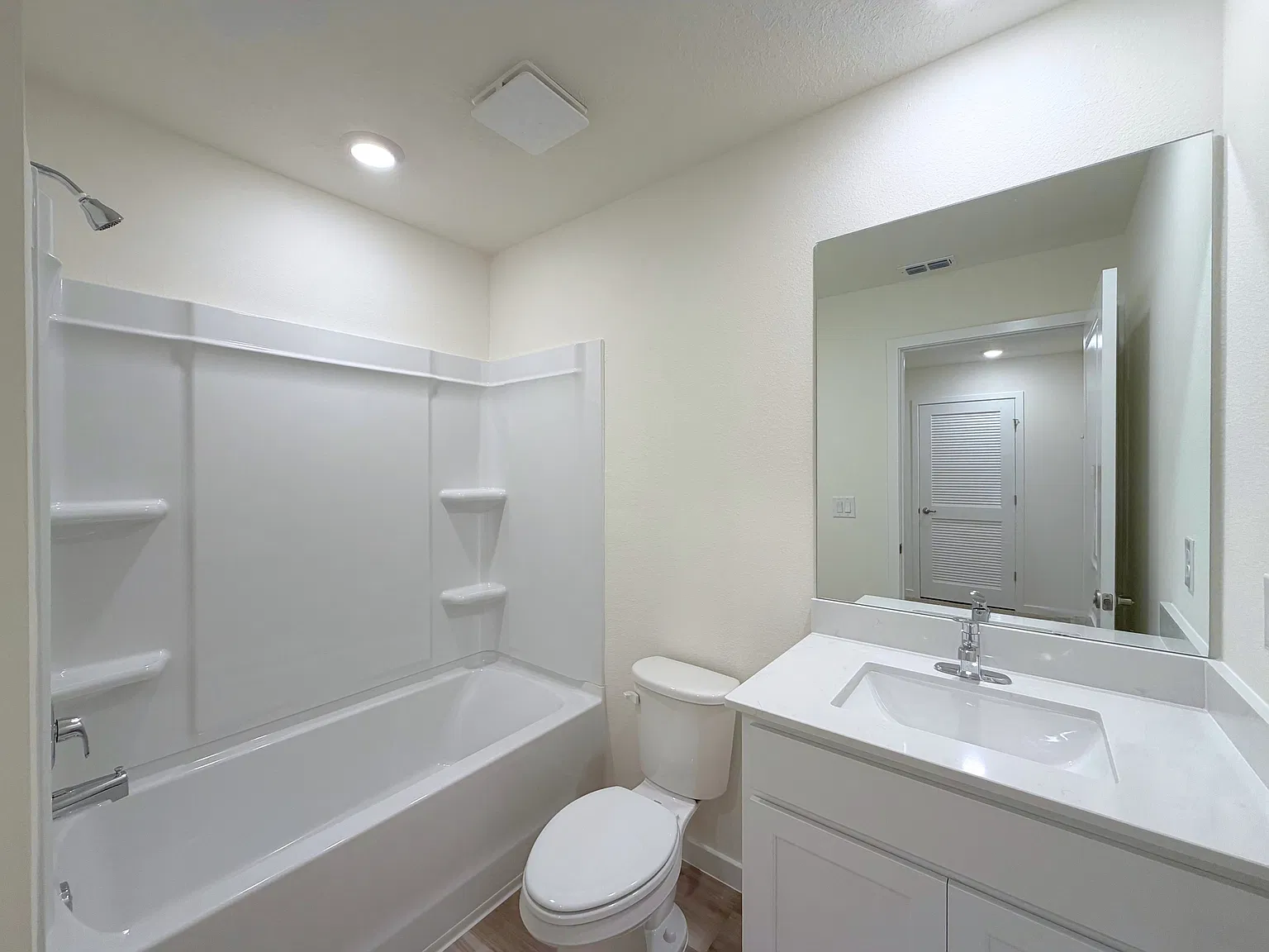 3 bed, 2.5 bath, 1458 sqft, $1,800 — Photo 3