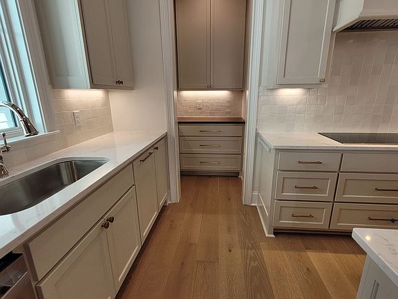 4th image of 11432 Cotton Ln